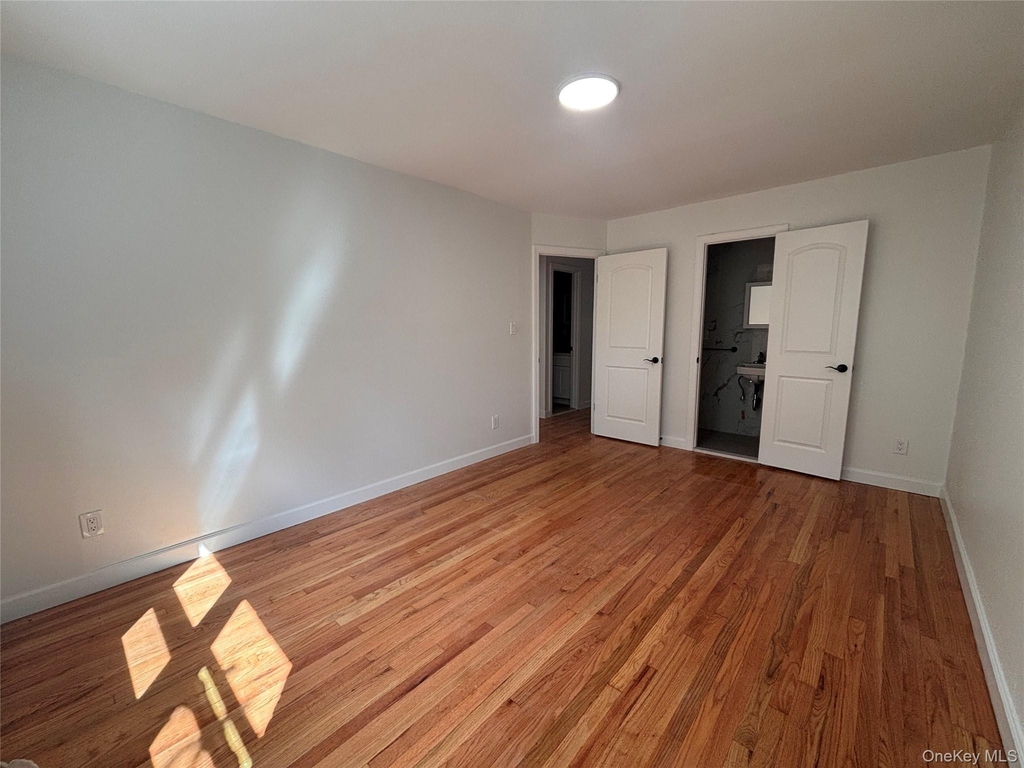 71-34 Kissena Boulevard - Photo 11