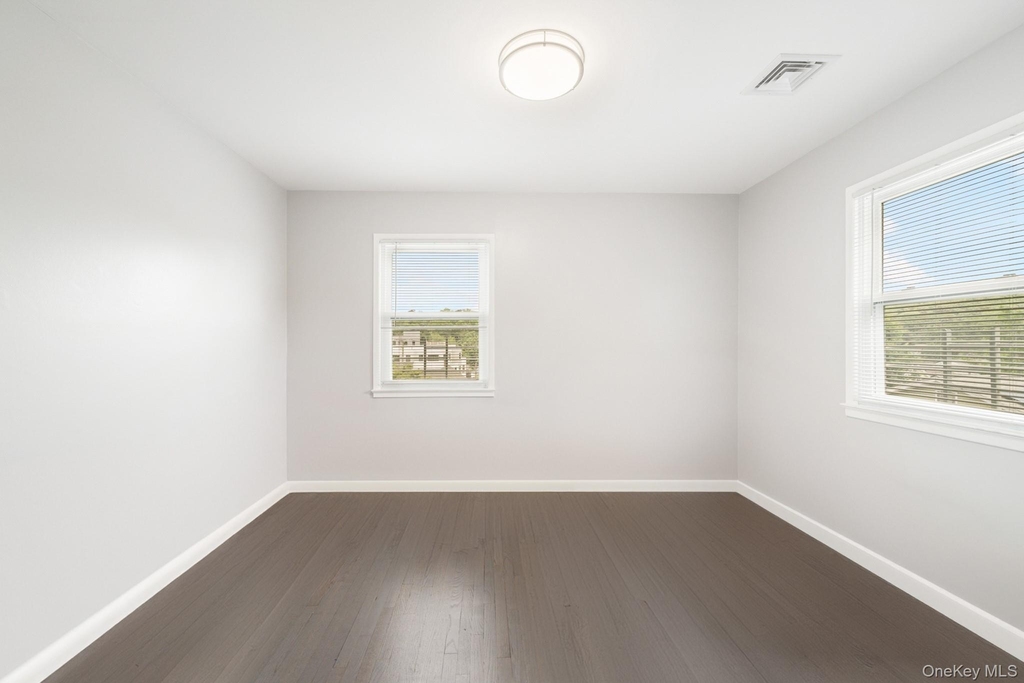 51 Bradley Street - Photo 14