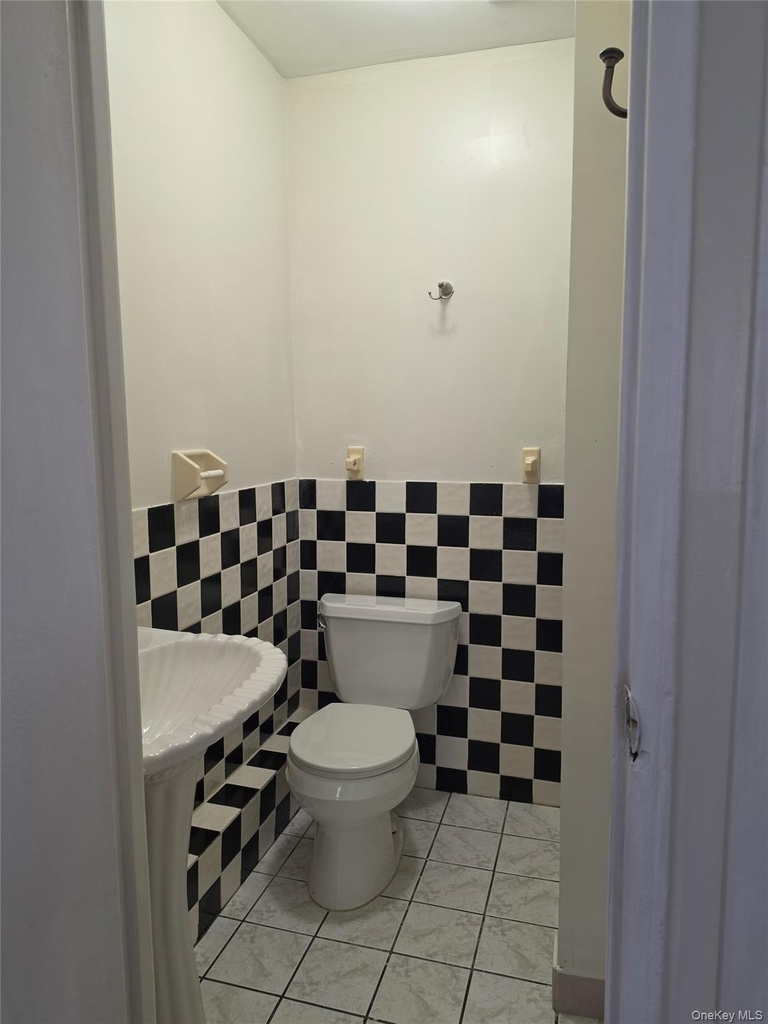 61-25 75th Street - Photo 9