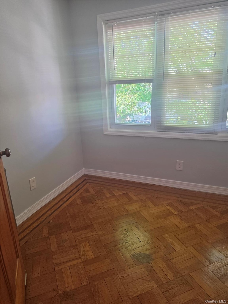 84-33 124th Street - Photo 4
