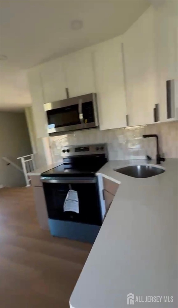 67 Manning Avenue - Photo 2