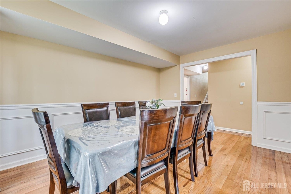 169 Metuchen Avenue - Photo 9