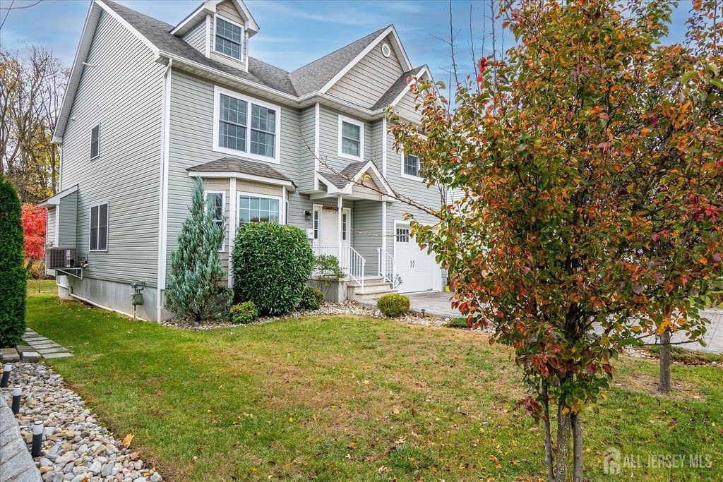 169 Metuchen Avenue - Photo 1