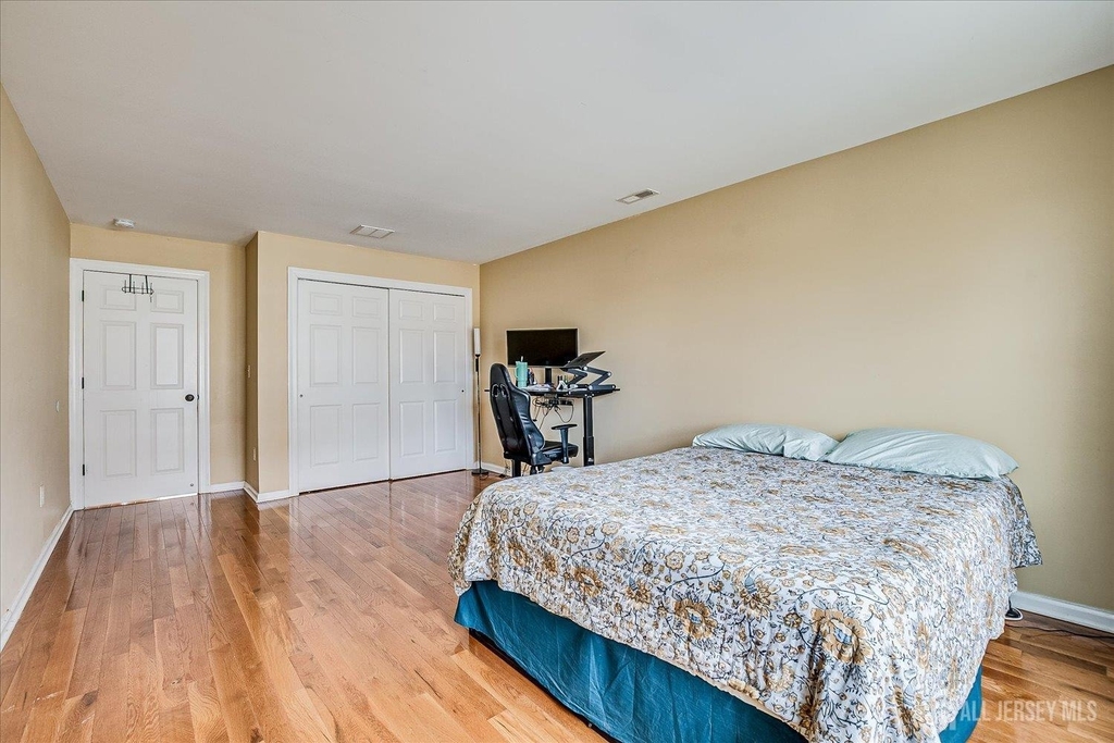 169 Metuchen Avenue - Photo 29