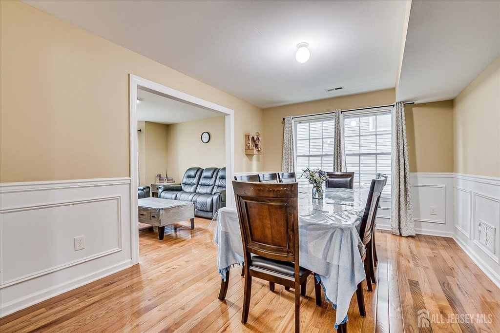 169 Metuchen Avenue - Photo 8