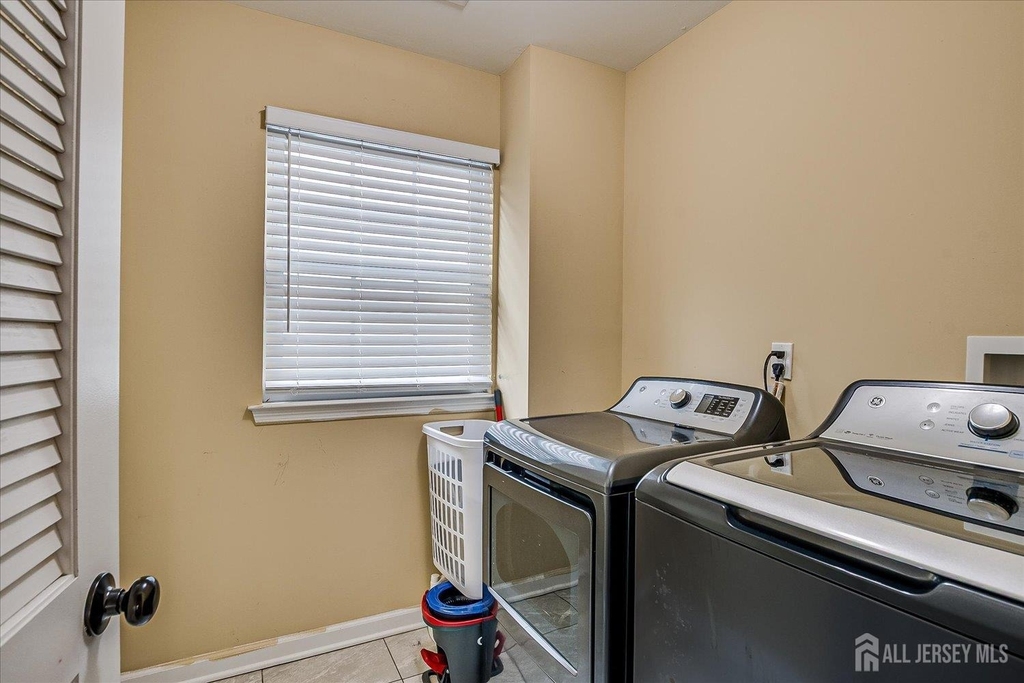 169 Metuchen Avenue - Photo 31