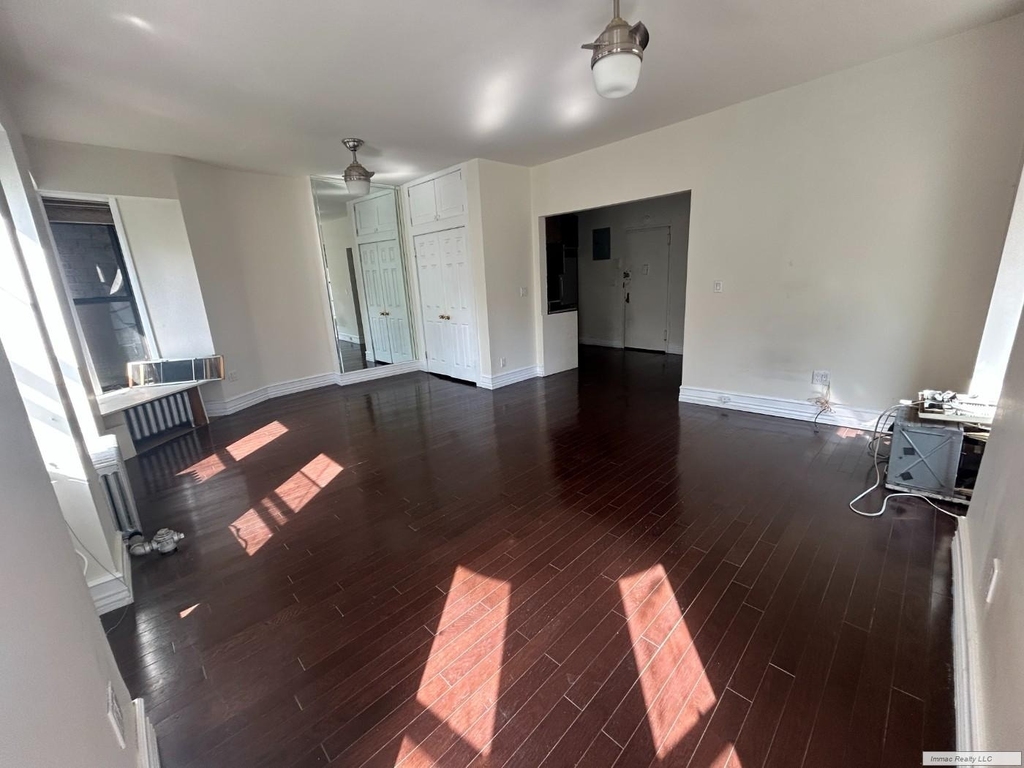560 W End Avenue - Photo 12
