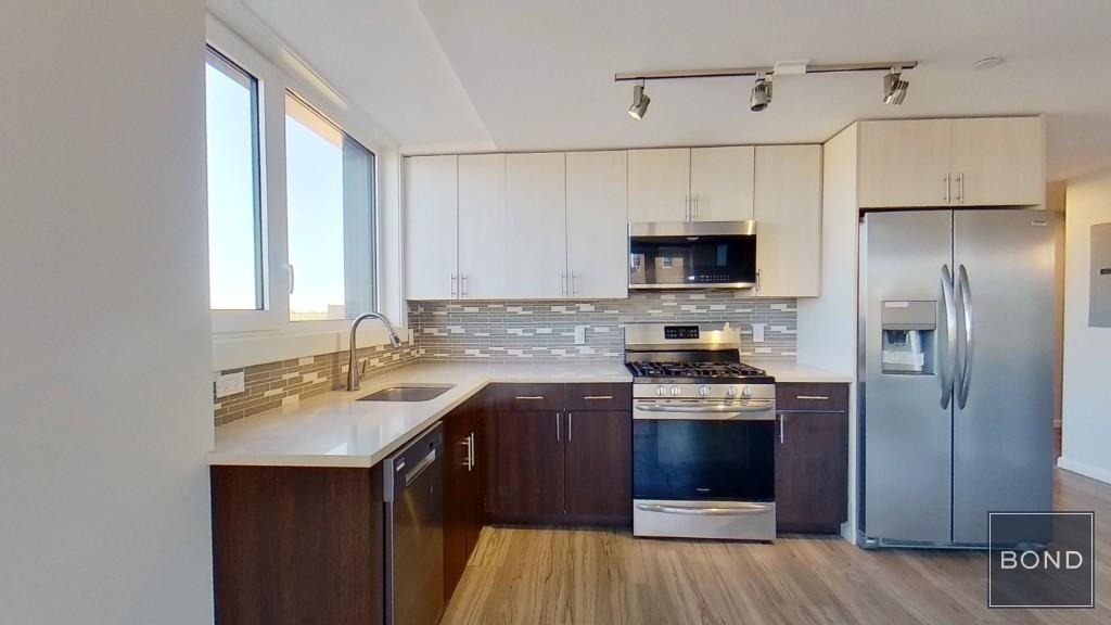 178-02 Hillside Avenue - Photo 2