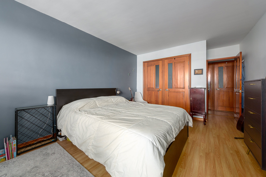 135 Ocean Parkway - Photo 3