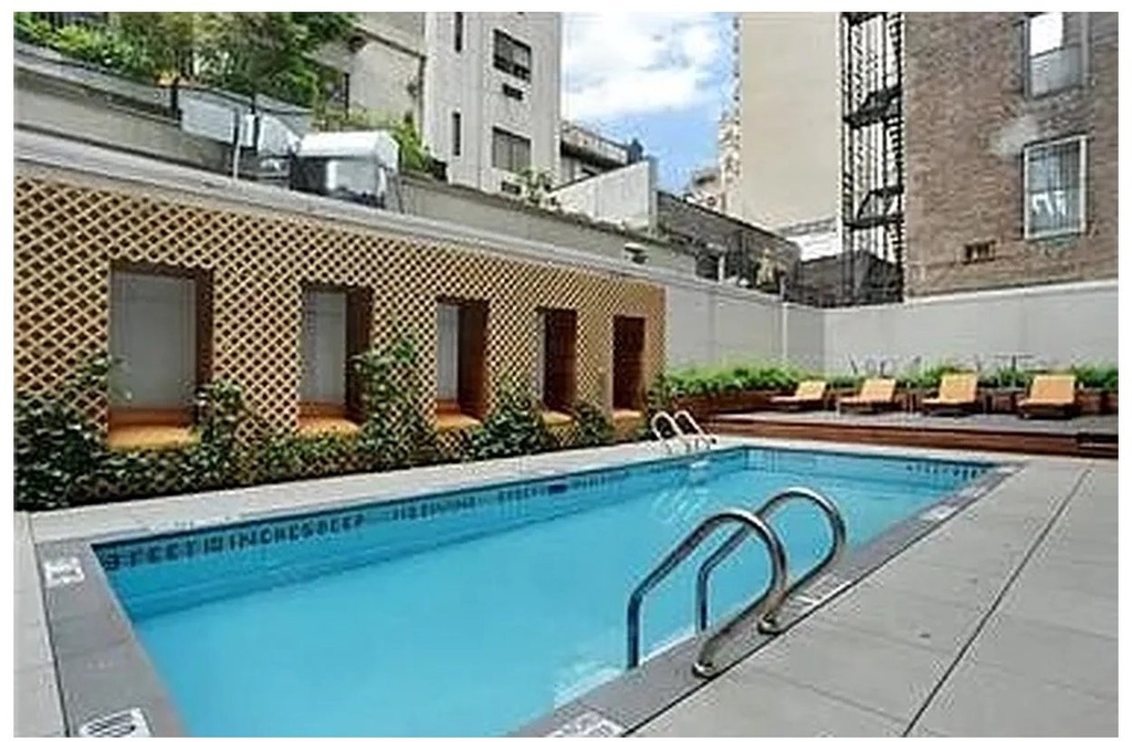 133 W 22nd Street - Photo 7