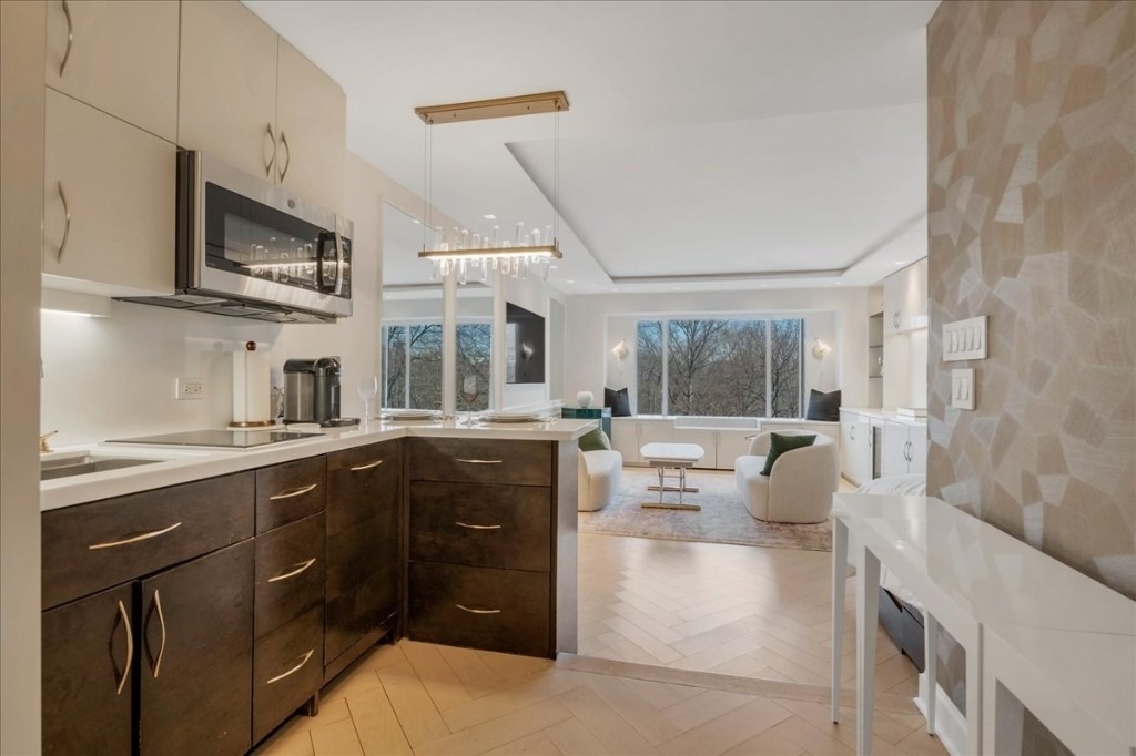150 Central Park S - Photo 5