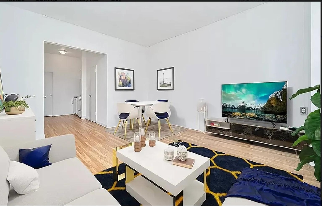 353 W 44th Street - Photo 2