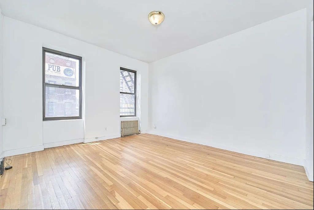 353 W 44th Street - Photo 1