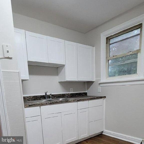 4115 Leake Avenue - Photo 25
