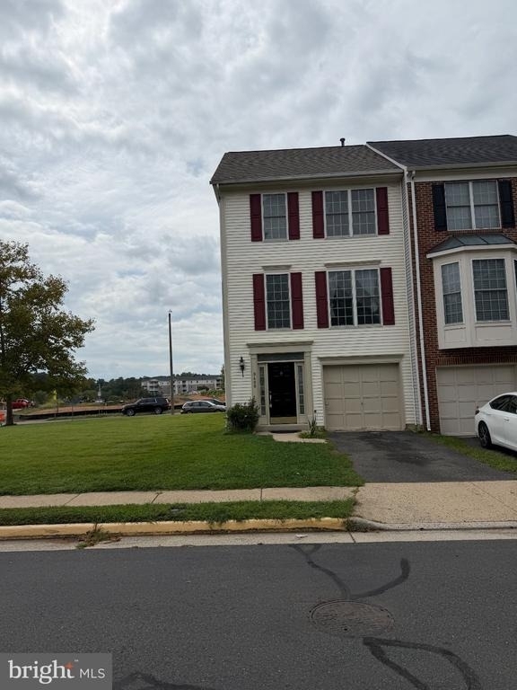 9400 Silver Meteor Court - Photo 0