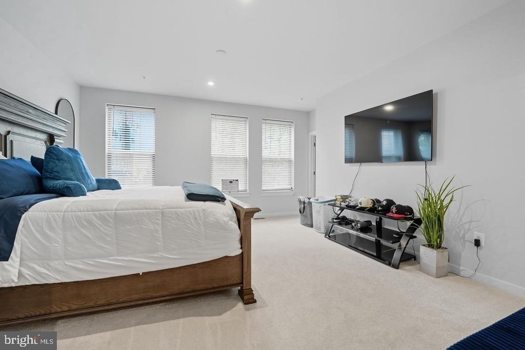 707 Thomas Lane - Photo 20