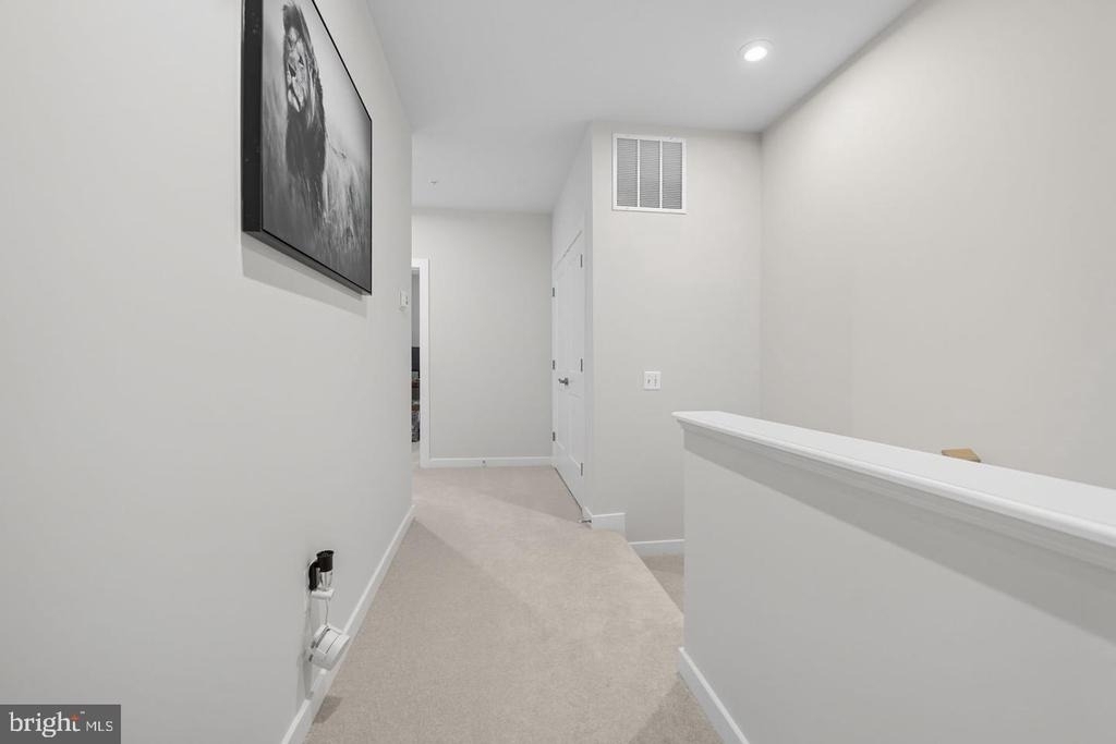 707 Thomas Lane - Photo 19