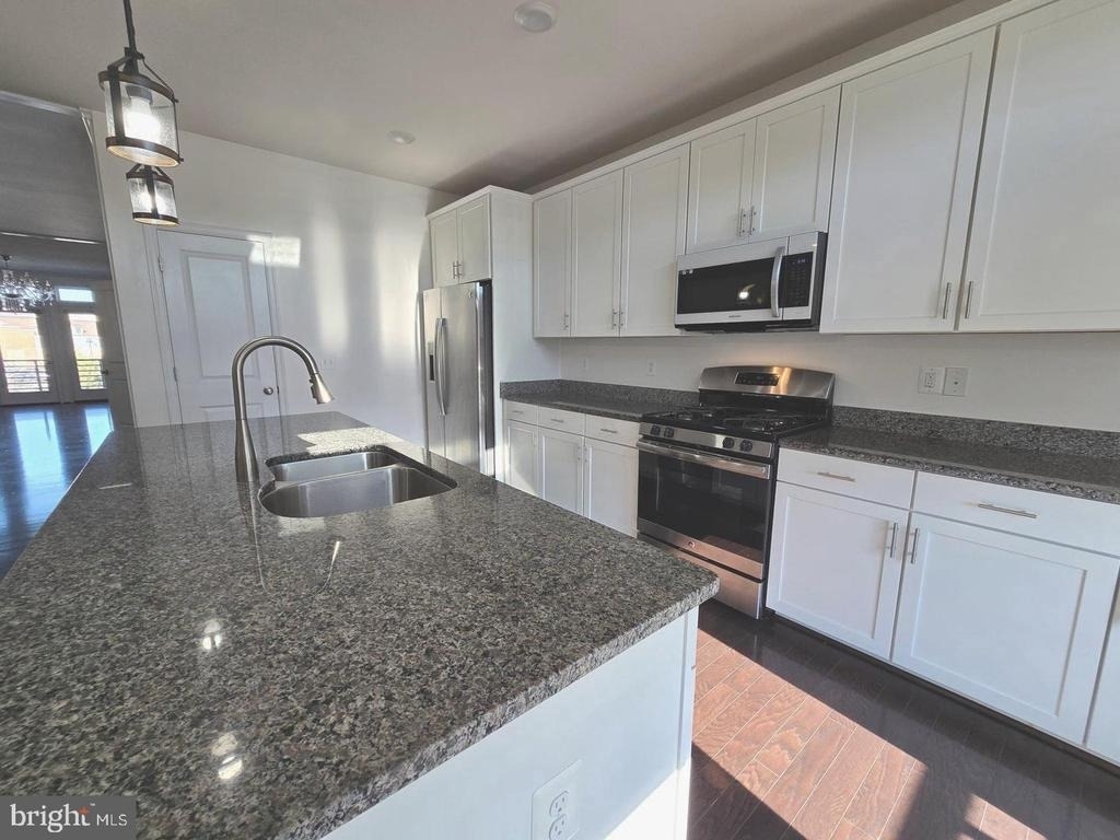1522 Ribbon Limestone Terrace Se - Photo 8
