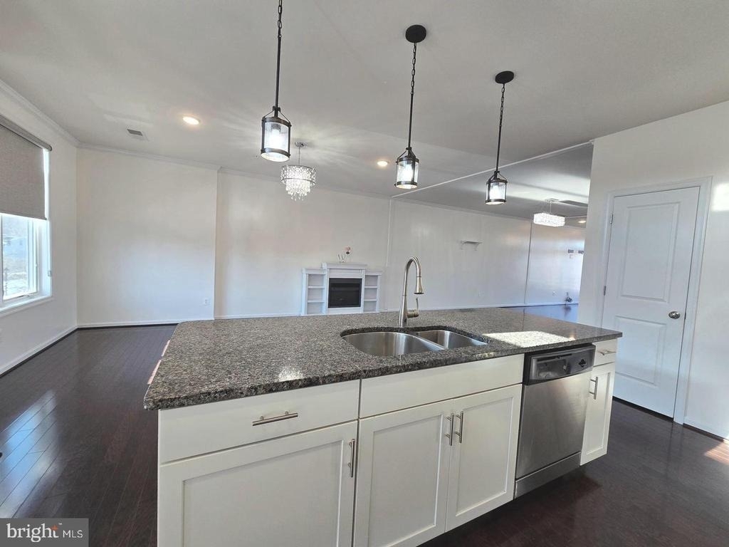 1522 Ribbon Limestone Terrace Se - Photo 9