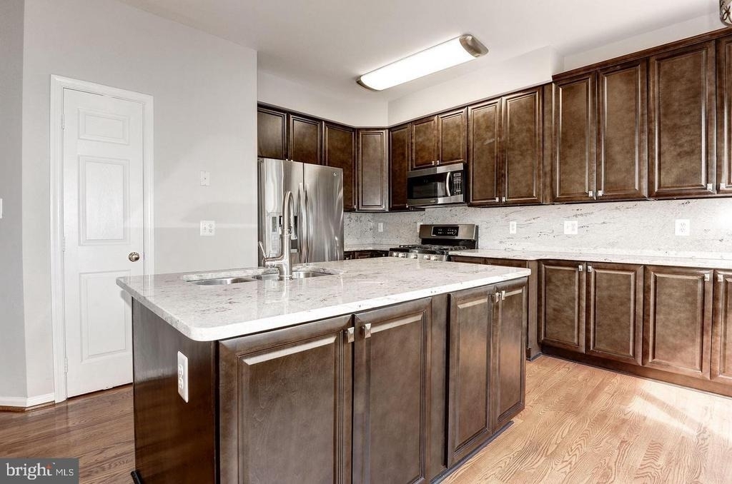 21264 Victorias Cross Terrace - Photo 15