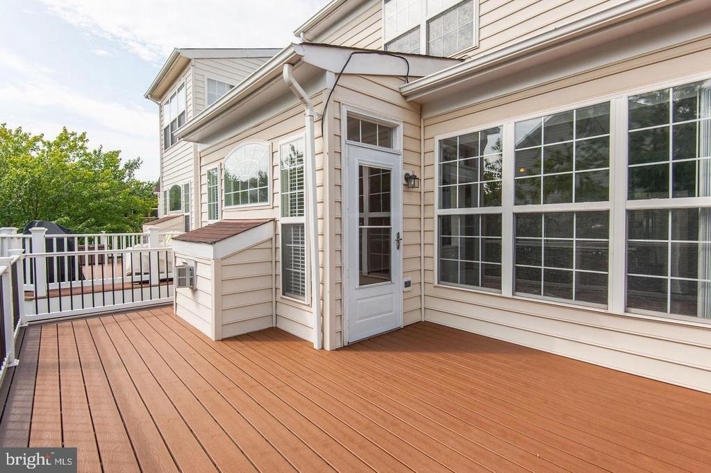 21264 Victorias Cross Terrace - Photo 18