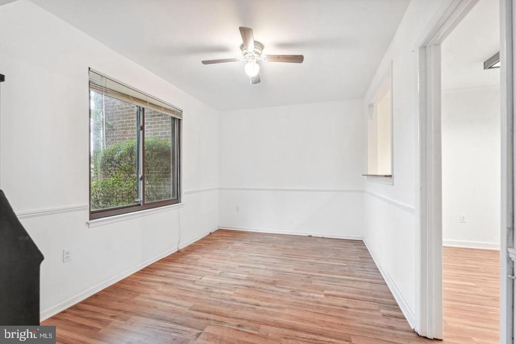 9715 Kings Crown Court - Photo 8