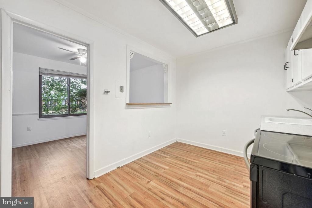 9715 Kings Crown Court - Photo 7