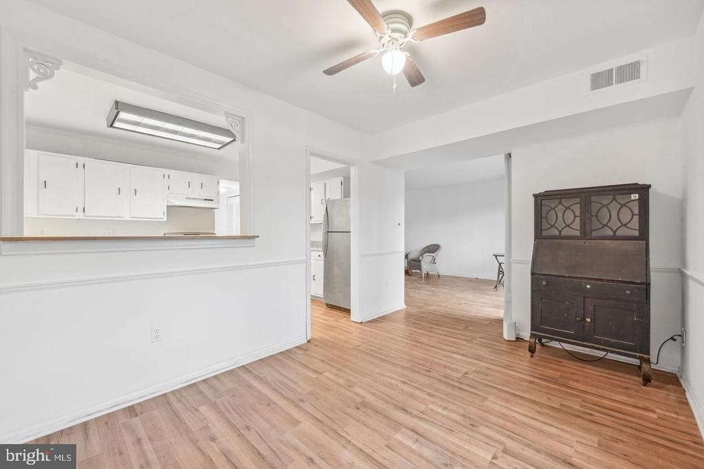 9715 Kings Crown Court - Photo 9