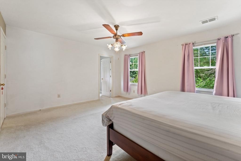 8000 Sandburg Court - Photo 36