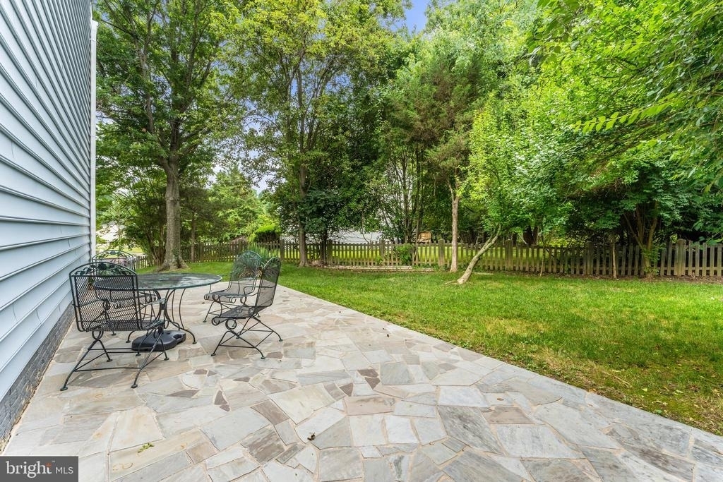 8000 Sandburg Court - Photo 10