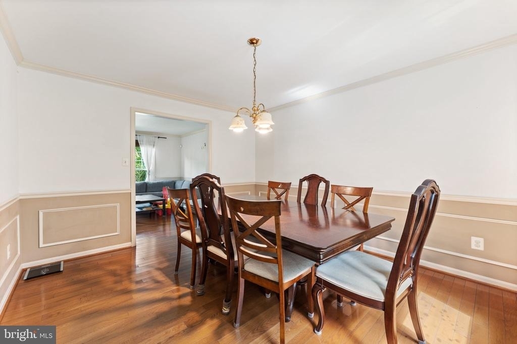 8000 Sandburg Court - Photo 27