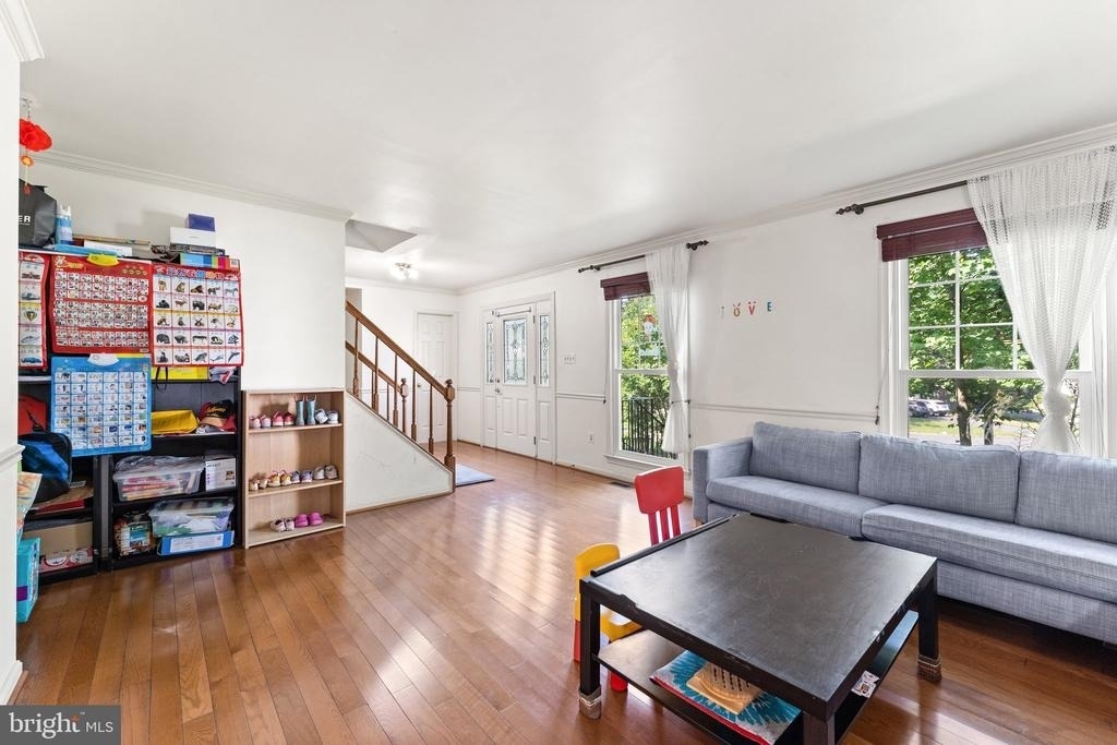 8000 Sandburg Court - Photo 19