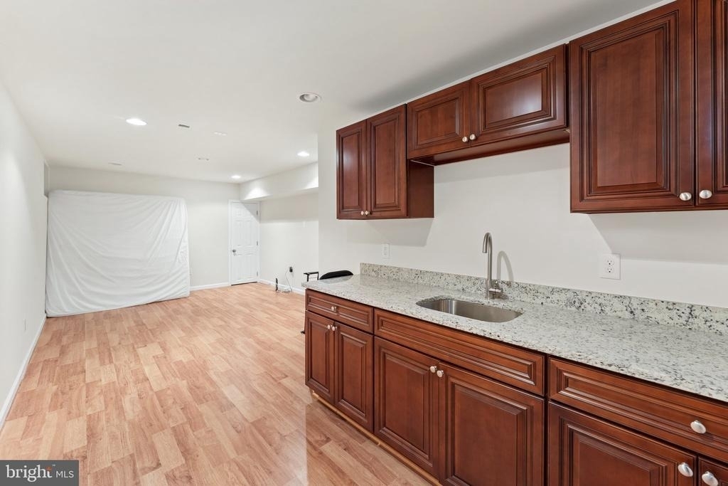 8000 Sandburg Court - Photo 45