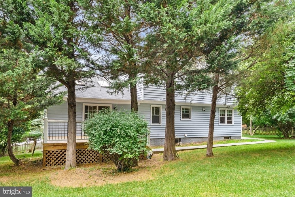 8000 Sandburg Court - Photo 14