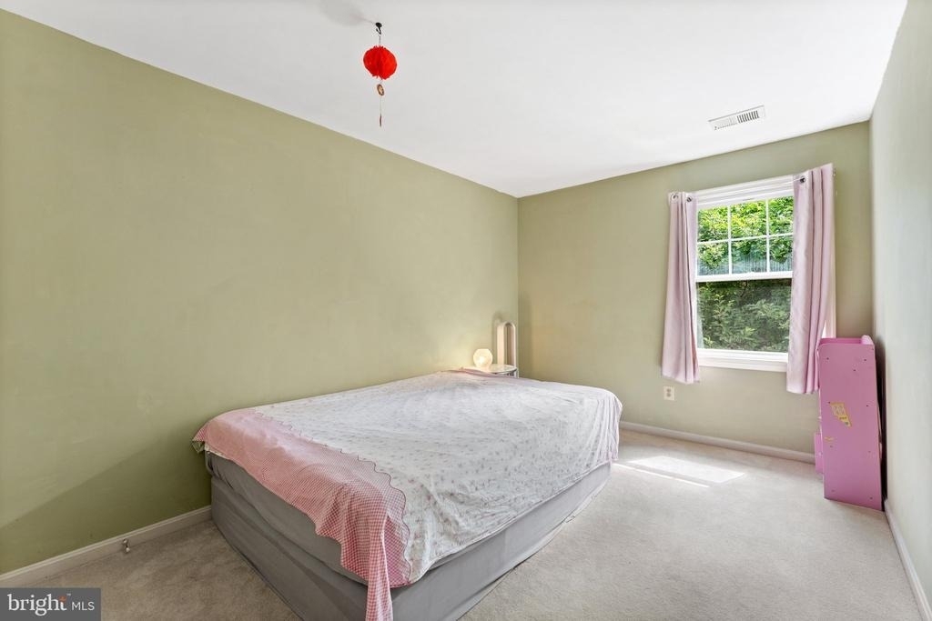 8000 Sandburg Court - Photo 33