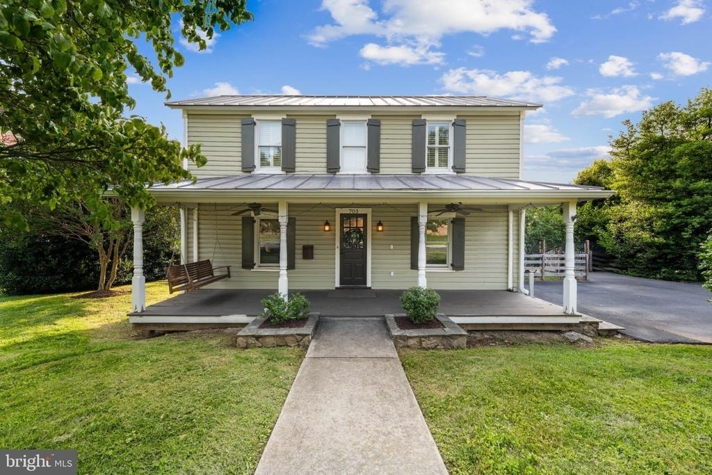 703 Dranesville Road - Photo 0