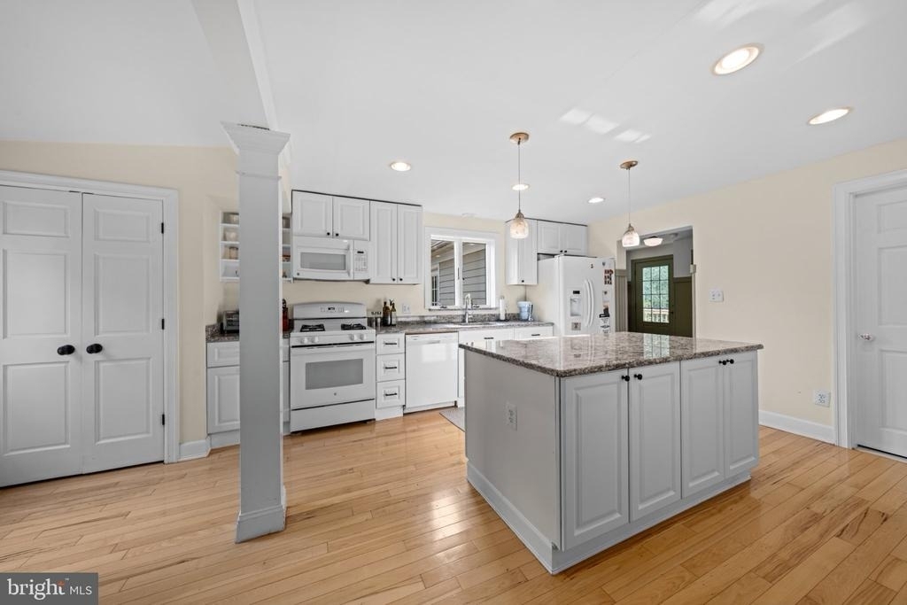 703 Dranesville Road - Photo 12