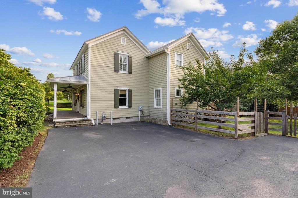 703 Dranesville Road - Photo 2