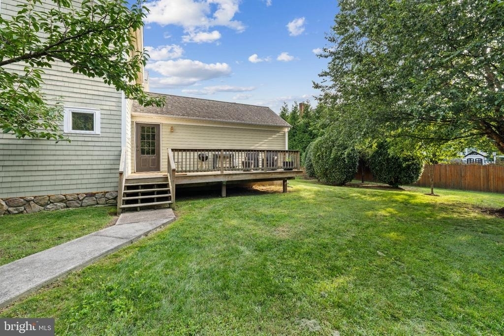 703 Dranesville Road - Photo 10