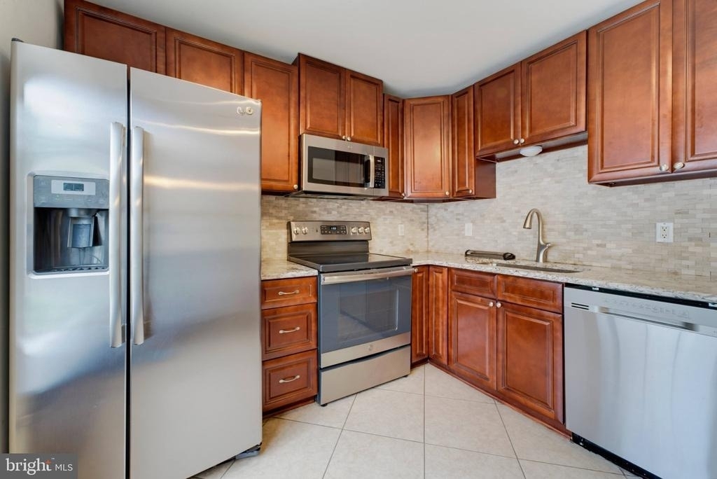 10305 Bridgetown Place - Photo 11