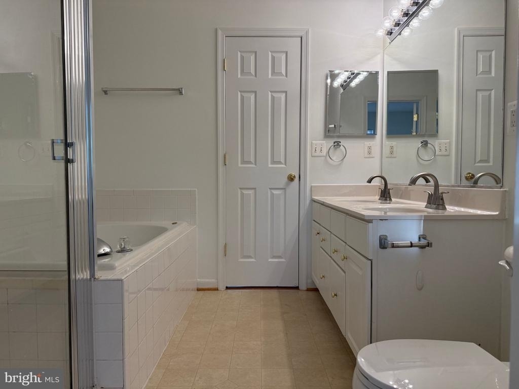 2427 Dew Meadow Court - Photo 17