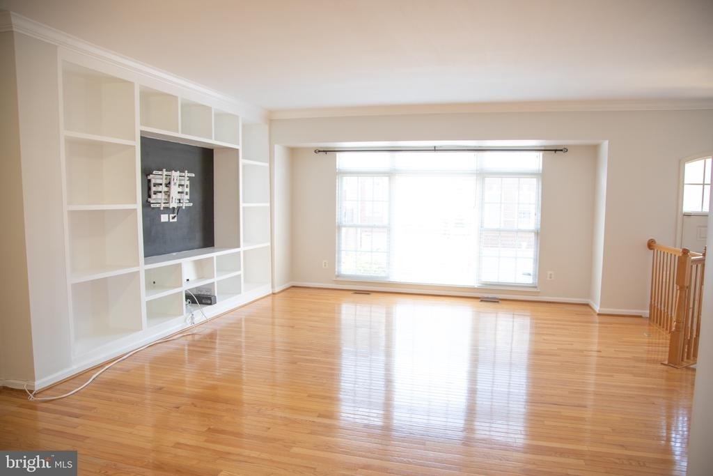 3347 Wilton Crest Court - Photo 2