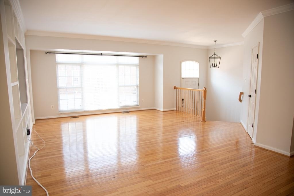 3347 Wilton Crest Court - Photo 4
