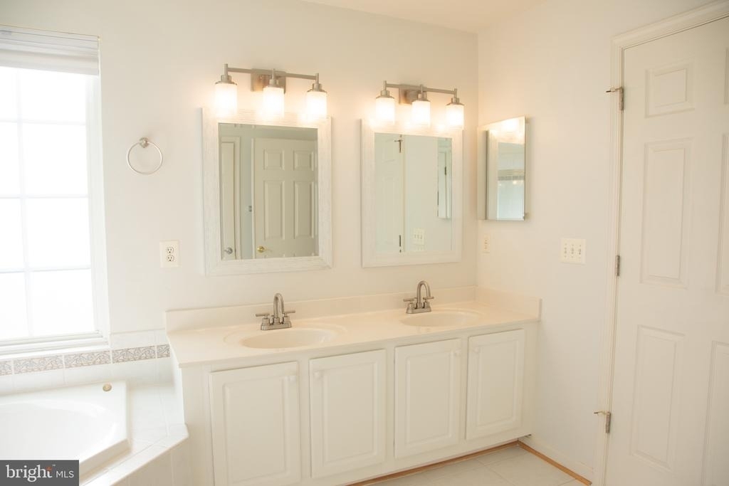 3347 Wilton Crest Court - Photo 12