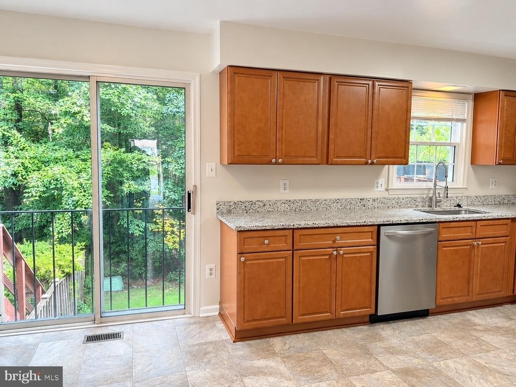 6281 Rathlin Drive - Photo 16