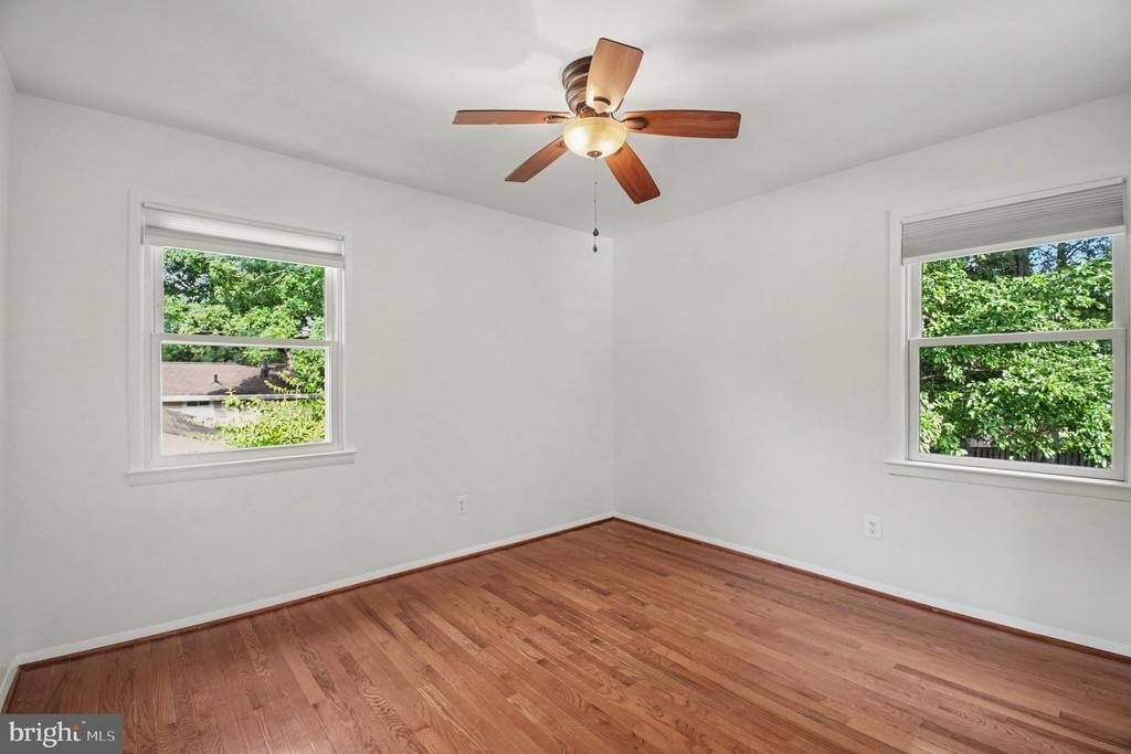 9302 Ashmeade Drive - Photo 8