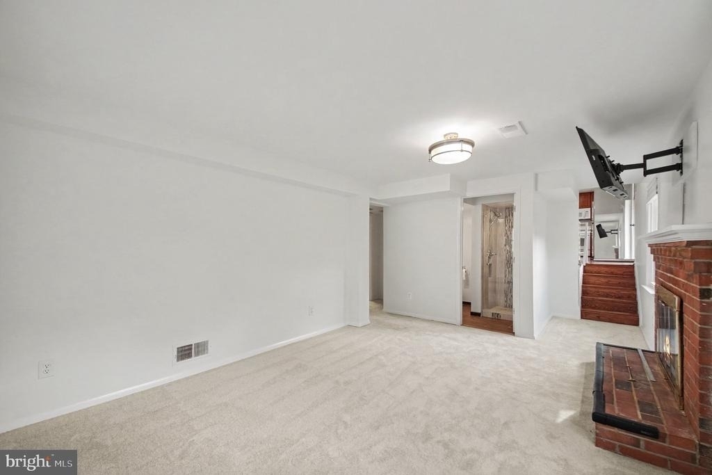 9302 Ashmeade Drive - Photo 18