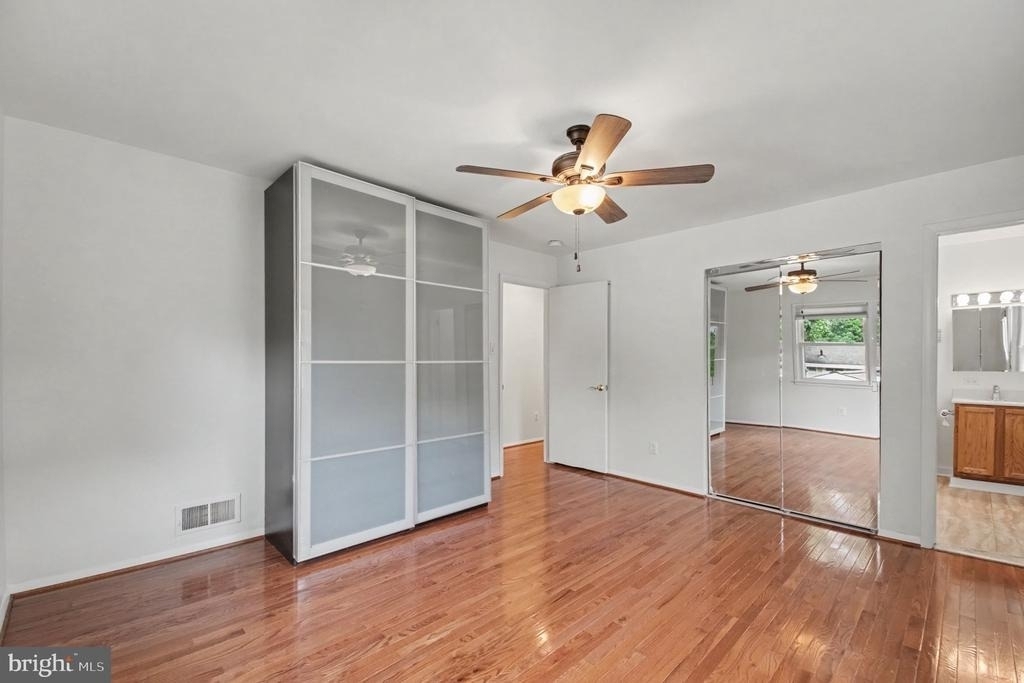 9302 Ashmeade Drive - Photo 11