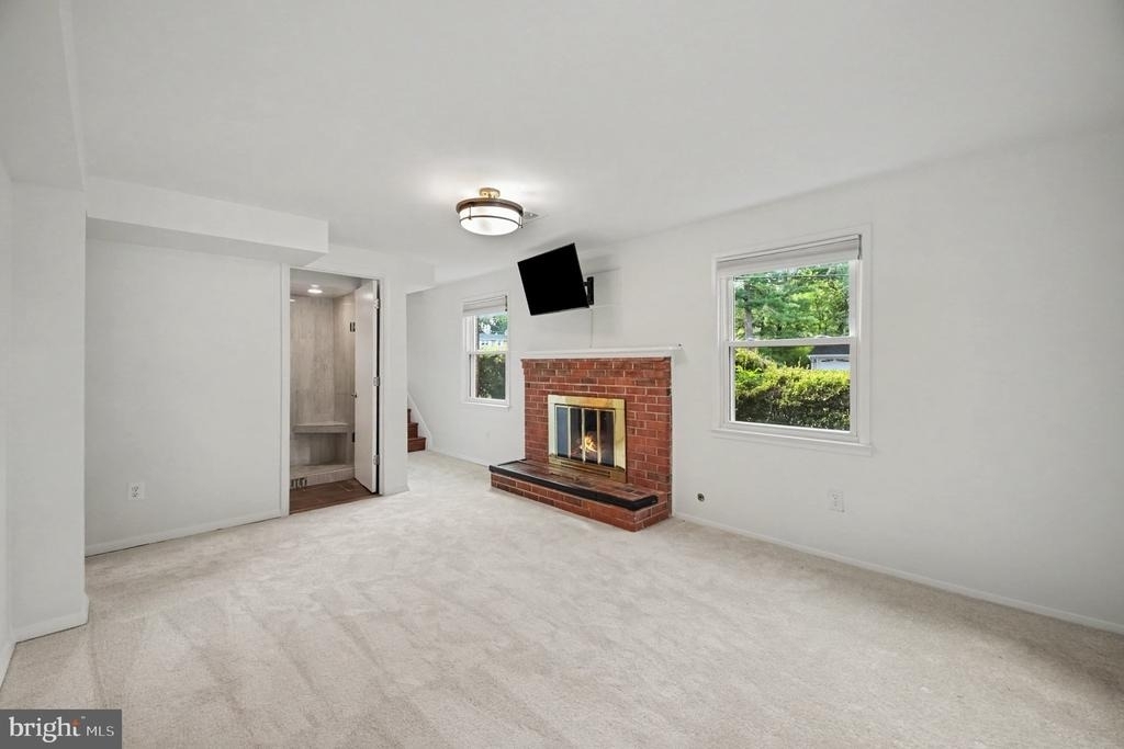 9302 Ashmeade Drive - Photo 17