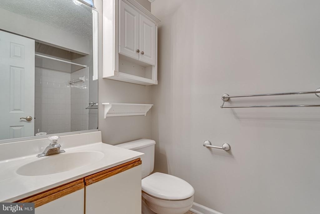 6015 Curtier Drive - Photo 9